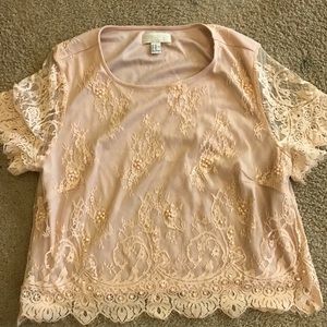 Host Pick - Peach Lace Crop Top 💕